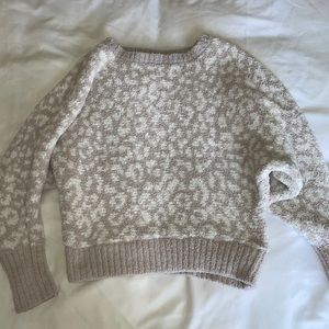 Jessica Simpson cozy sweater